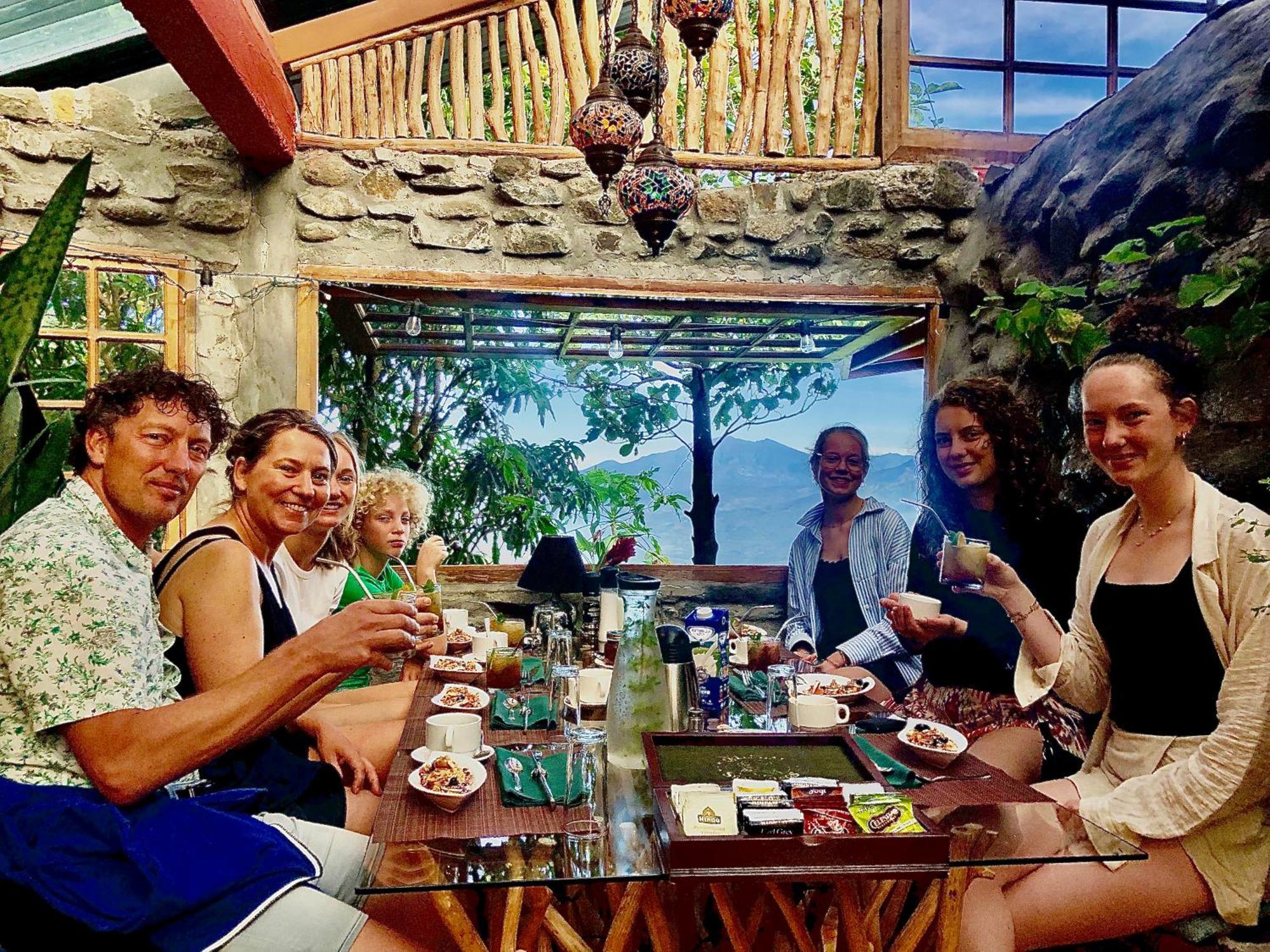 Bed and Breakfast El Refugio La Brisa Del Diablo Валье-Орнито Экстерьер фото