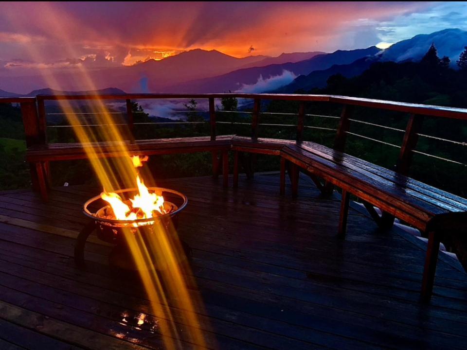 Bed and Breakfast El Refugio La Brisa Del Diablo Валье-Орнито Экстерьер фото