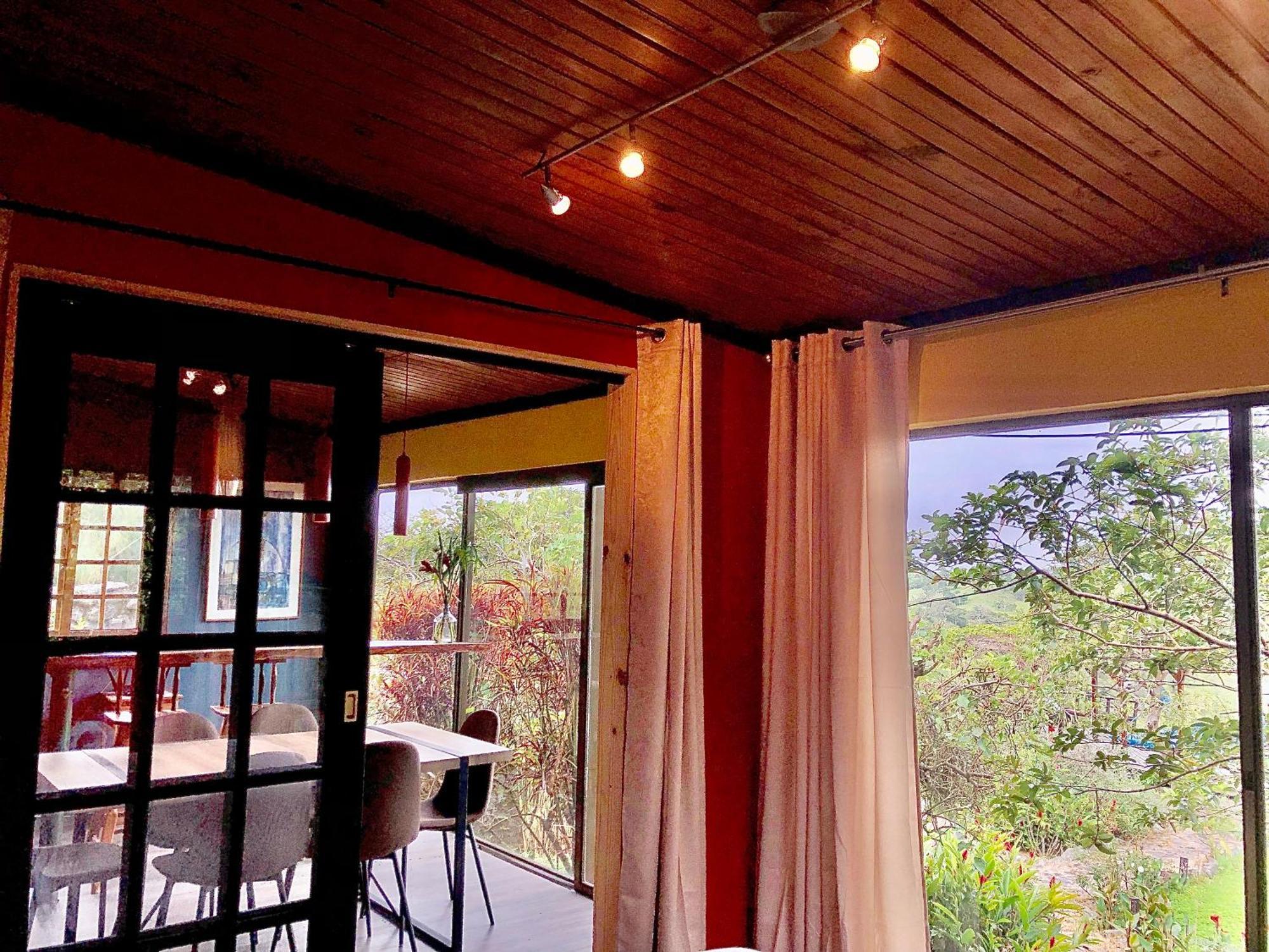Bed and Breakfast El Refugio La Brisa Del Diablo Валье-Орнито Экстерьер фото